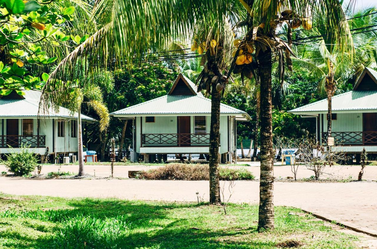 Overbridge River Resort パラマリボ エクステリア 写真